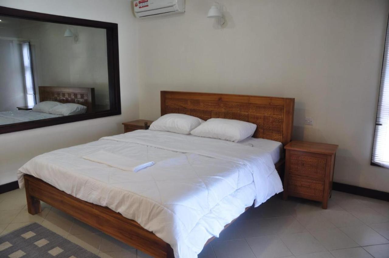 Sunset Boulevard, Grand Bay Ngoại thất bức ảnh
