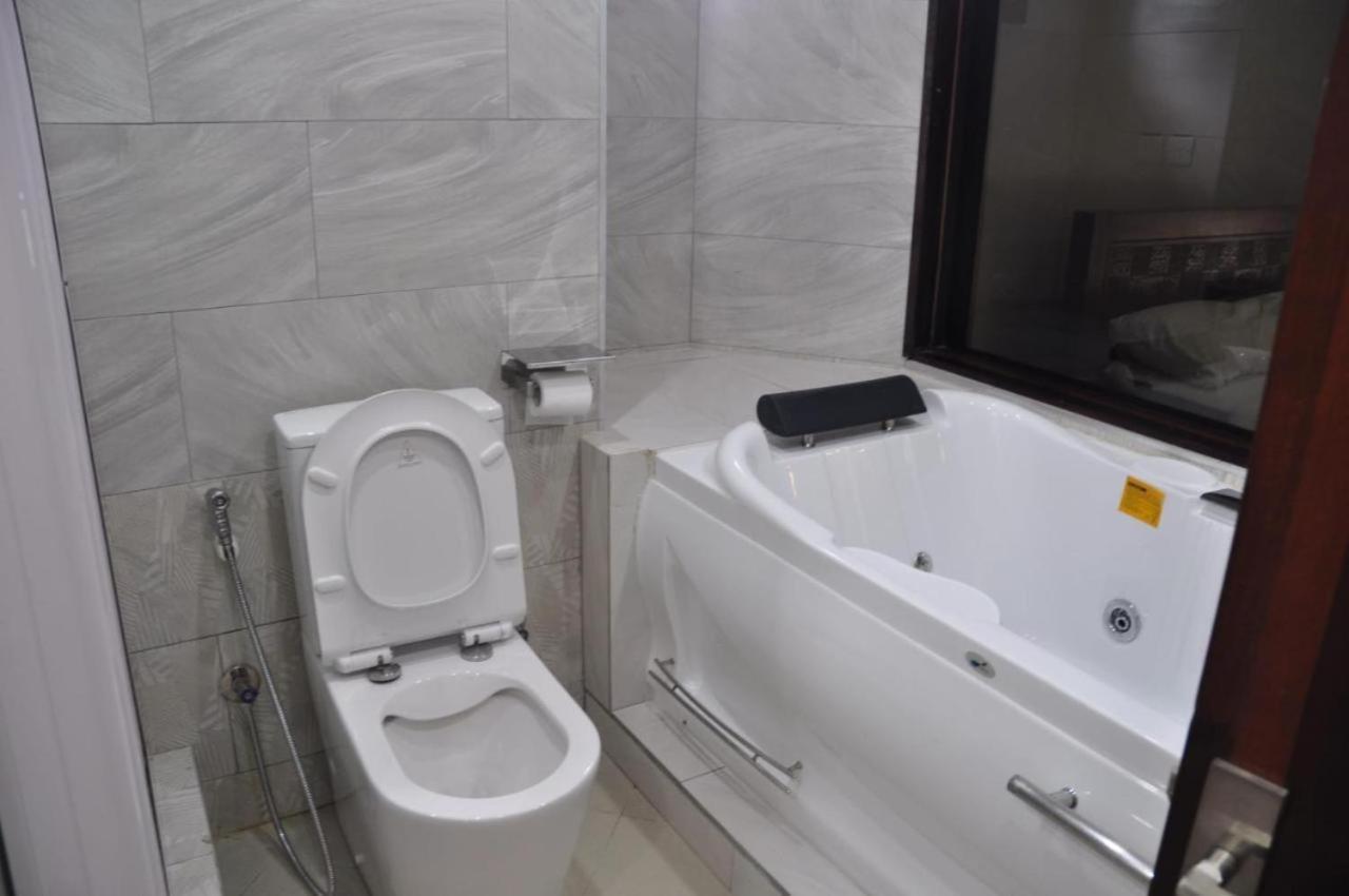 Sunset Boulevard, Grand Bay Ngoại thất bức ảnh