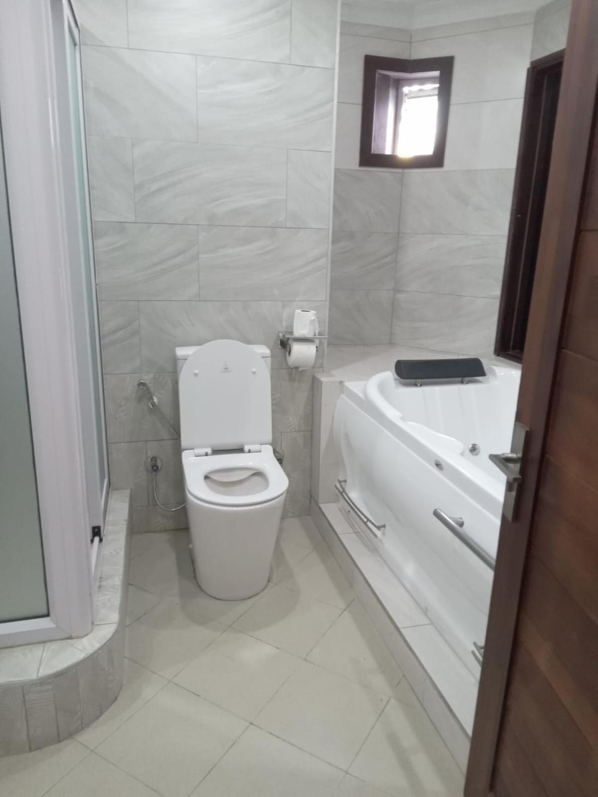 Sunset Boulevard, Grand Bay Ngoại thất bức ảnh